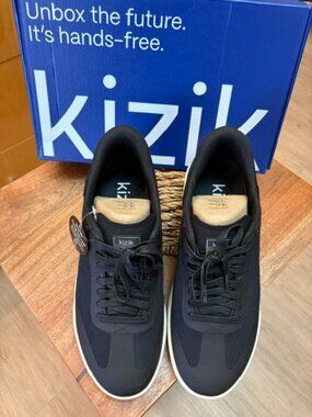 Men's Kizik Hands free shoe New in Box